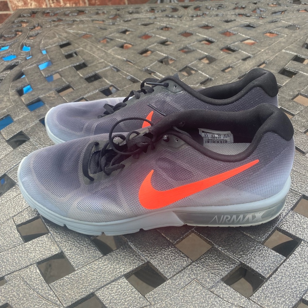 Nike air max men’s 9.5